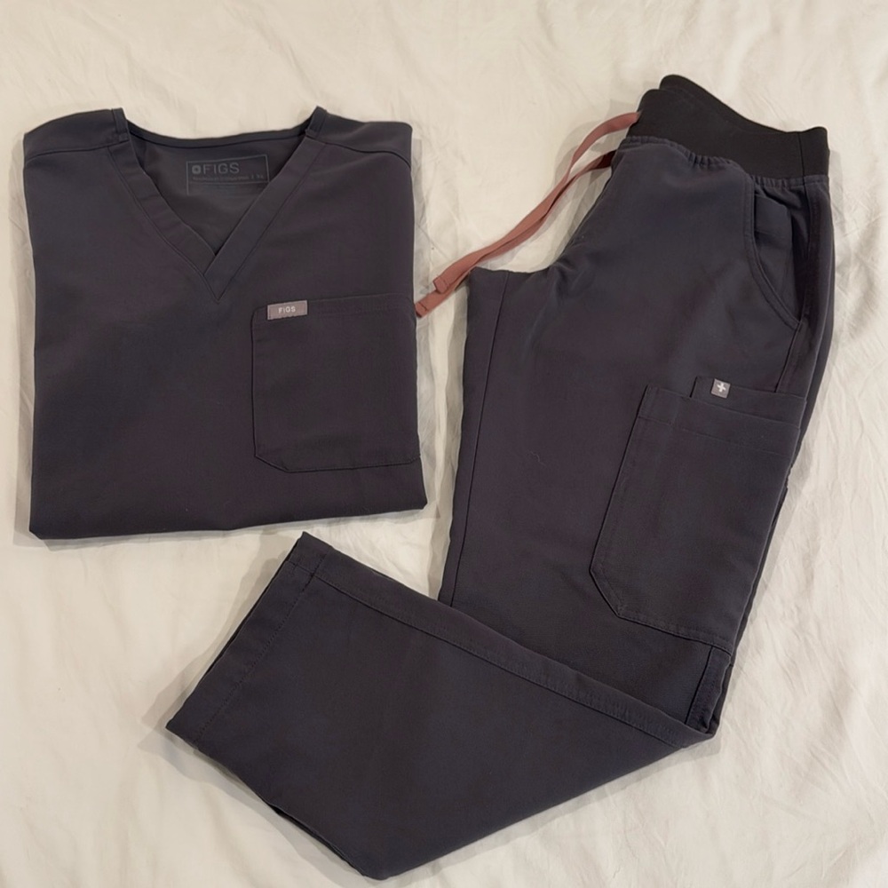 Figs XS PETITE Scrub Set $30